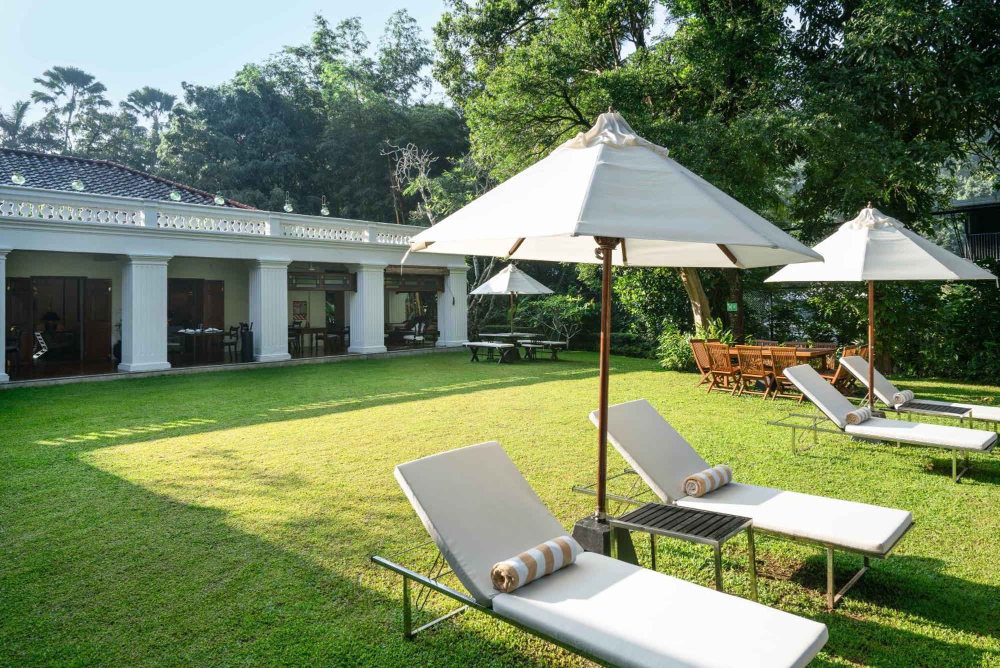 Taru Villas Kandy Exterior photo